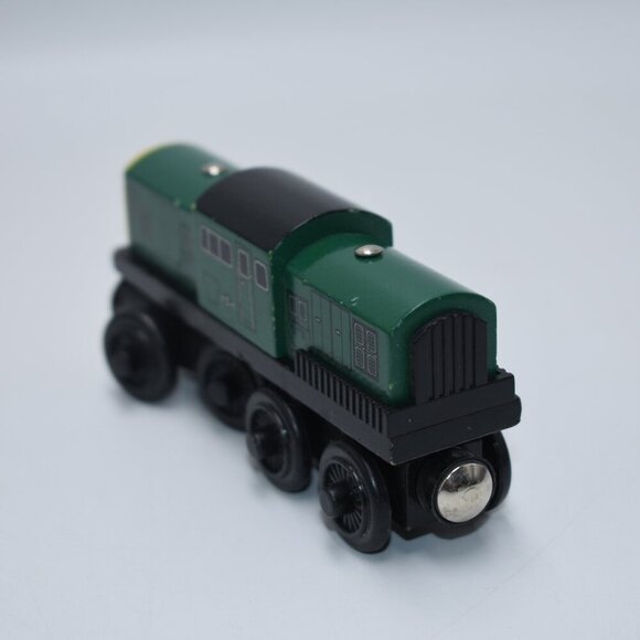 Thomas & Friends DEREK Wooden Railway Train Tank Engine the Diesel Rare 2001 - Picture 6 of 10